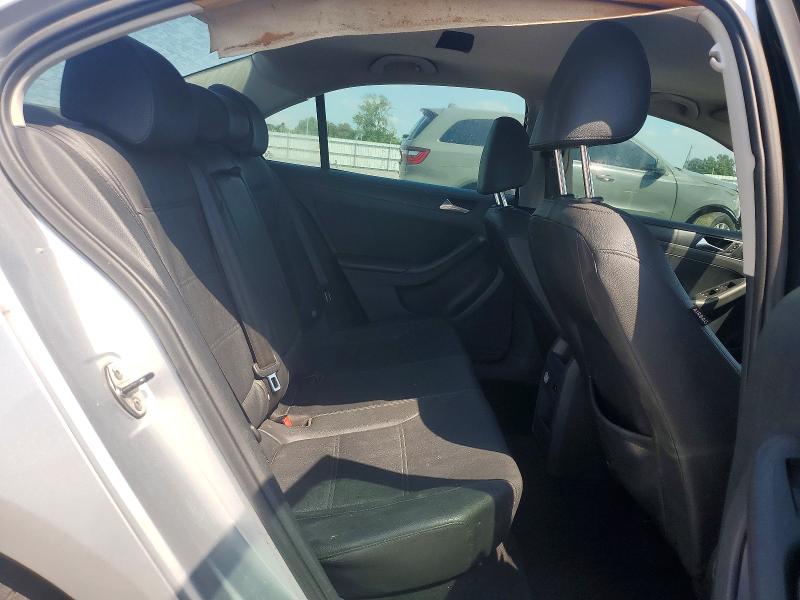 50801176 :رقم المزاد ، 3VWDP7AJXCM105754 vin ، 2012 Volkswagen Jetta مزاد بيع