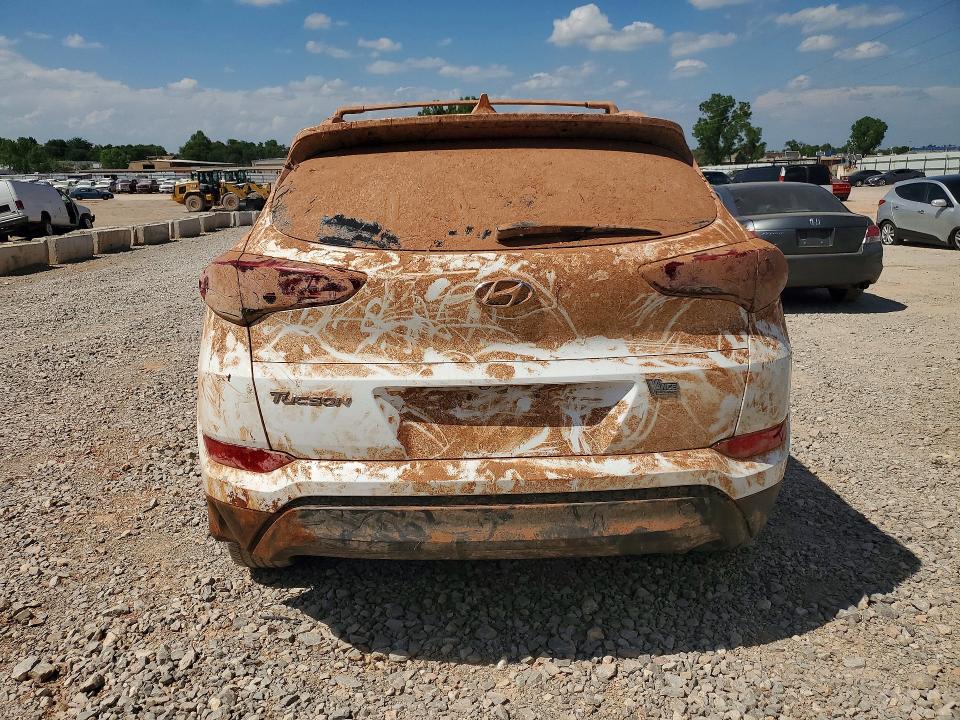 52918406 :رقم المزاد ، KM8J33A4XJU639085 vin ، 2018 Hyundai Tucson مزاد بيع