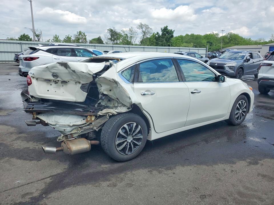 2018 Nissan Altima მანქანა იყიდება აუქციონზე, vin: 1N4AL3AP3JC118820, აუქციონის ნომერი: 53776526
