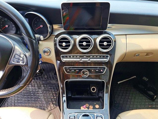 Продажа на аукционе авто 2017 Mercedes-benz C, vin: 55SWF4KBXHU216920, номер лота: 52778936