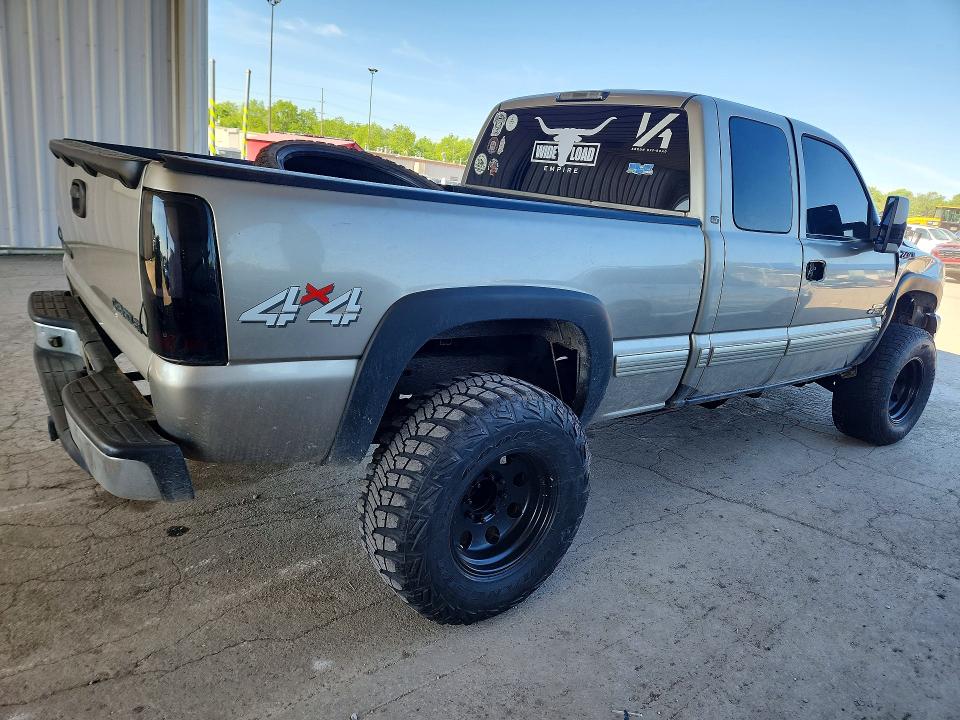Продаж на аукціоні авто 2000 Chevrolet Silverado, vin: 1GCGK29U3YE130900, номер лоту: 54944926