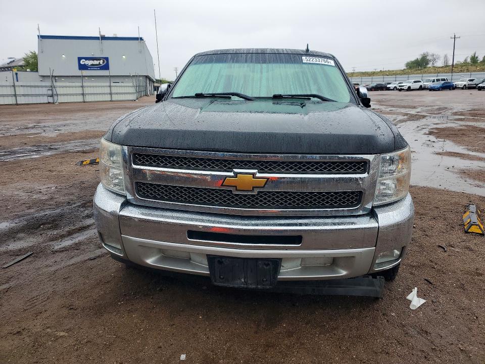 52233766 :رقم المزاد ، 1GCRCSE07DZ407091 vin ، 2013 Chevrolet Silverado مزاد بيع
