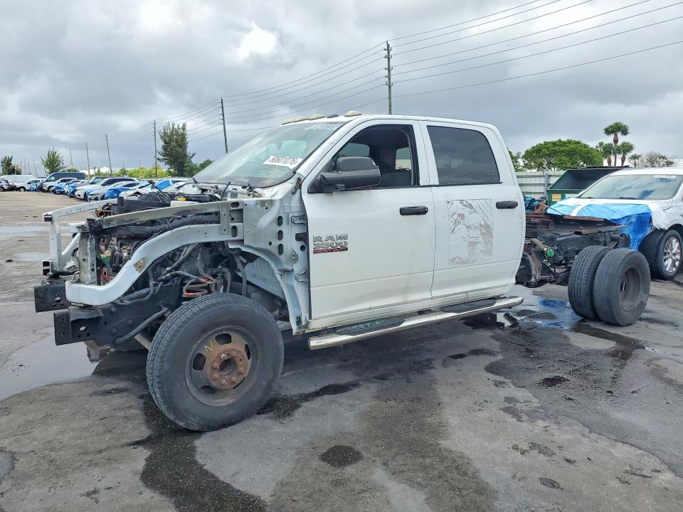 50601076 :رقم المزاد ، 3C63RRGL8JG361326 vin ، 2018 Ram 3500 مزاد بيع