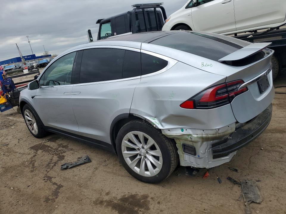 2017 Tesla Model X მანქანა იყიდება აუქციონზე, vin: 5YJXCDE20HF061014, აუქციონის ნომერი: 53410406
