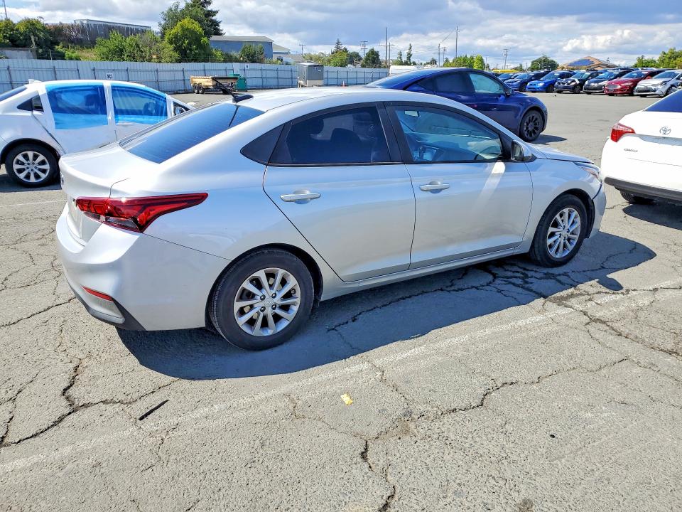 Продажа на аукционе авто 2018 Hyundai Accent, vin: 3KPC24A31JE023271, номер лота: 55069966