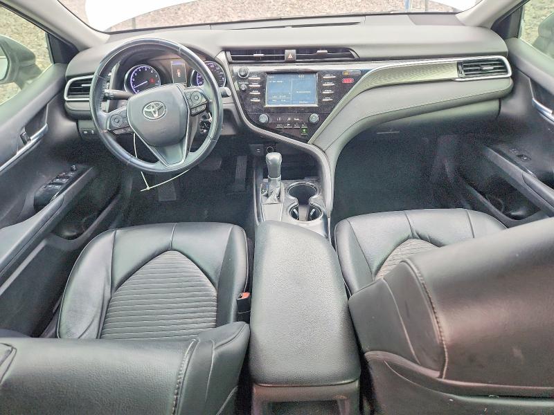 53819016 :رقم المزاد ، 4T1B11HK1JU088886 vin ، 2018 Toyota Camry مزاد بيع