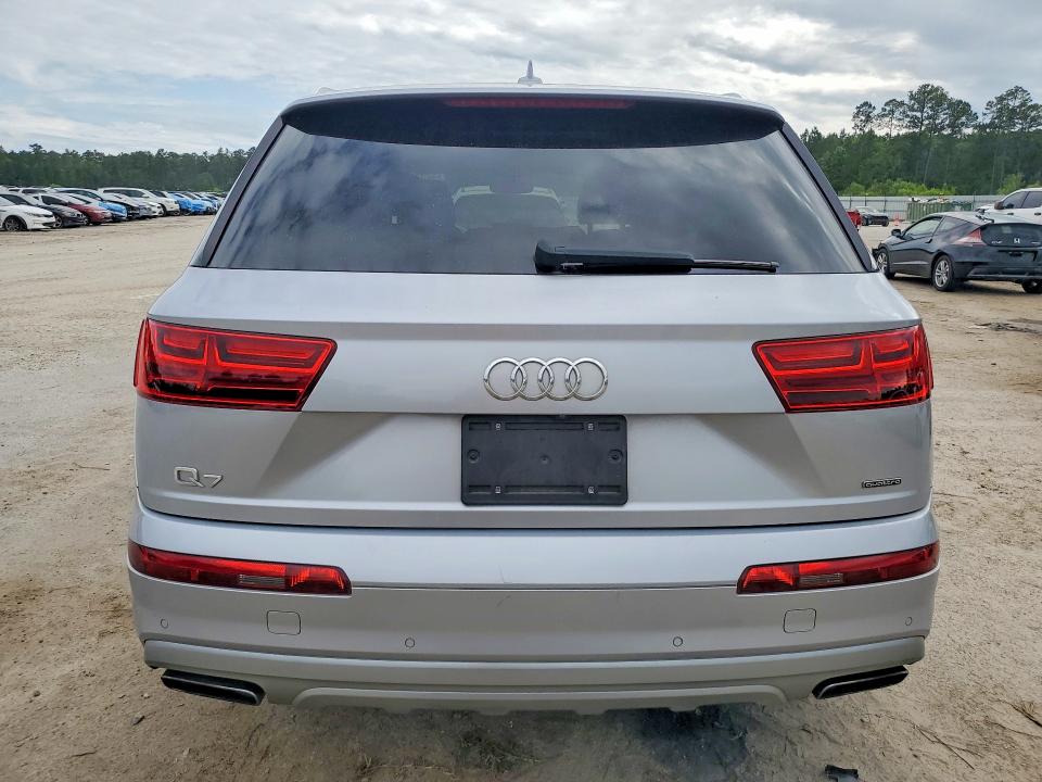 2018 Audi Q7 მანქანა იყიდება აუქციონზე, vin: WA1AHAF70JD035861, აუქციონის ნომერი: 53312056