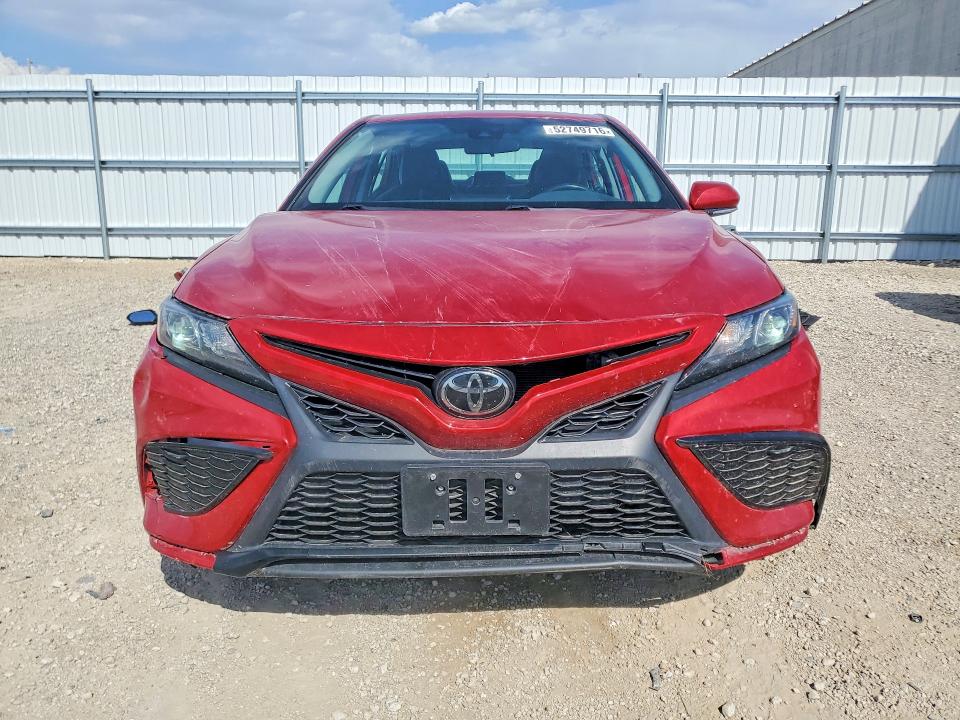 Продаж на аукціоні авто 2021 Toyota Camry, vin: 4T1G11BK3MU036422, номер лоту: 52749716