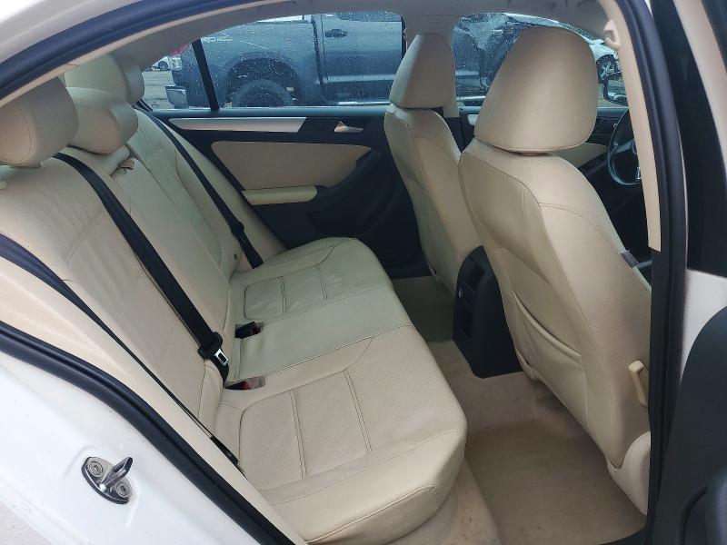 52142386 :رقم المزاد ، 3VWDP7AJ8DM359562 vin ، 2013 Volkswagen Jetta مزاد بيع