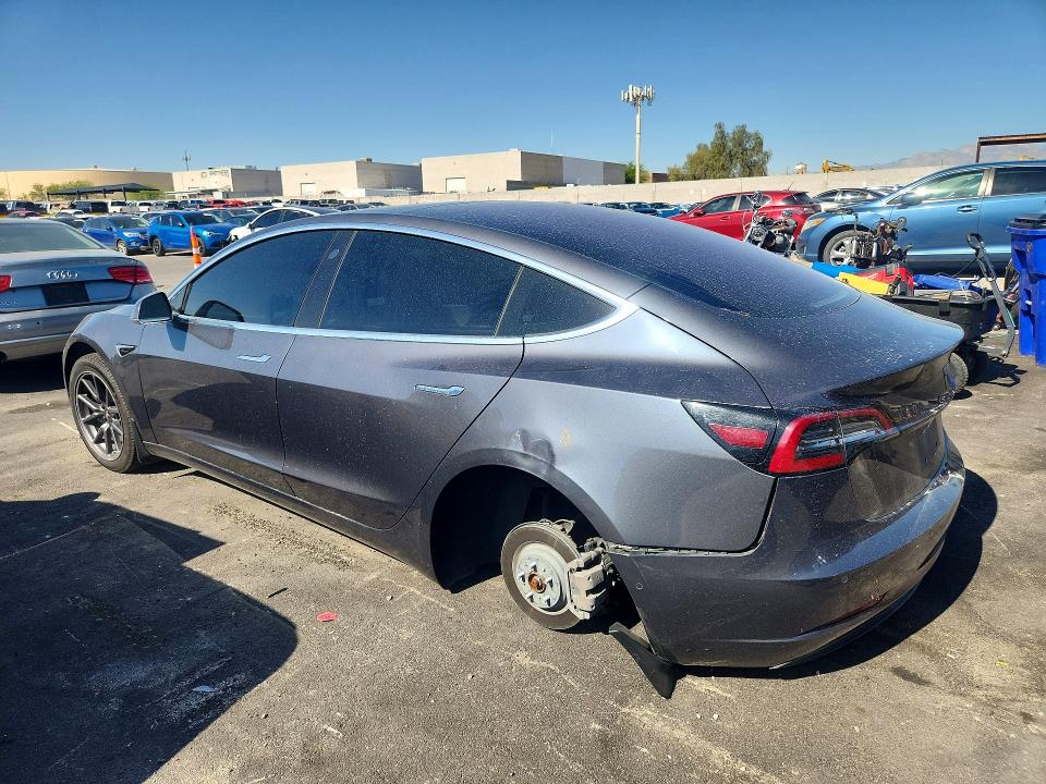 Продажа на аукционе авто 2018 Tesla Model 3, vin: 5YJ3E1EA9JF166915, номер лота: 53212966