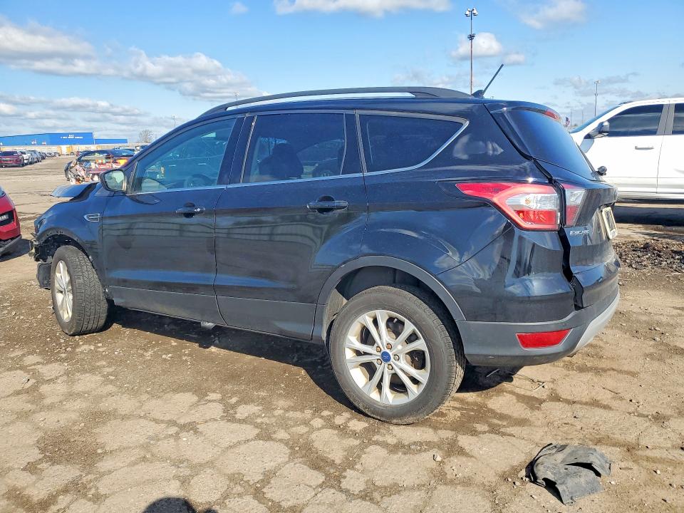 53264336 :رقم المزاد ، 1FMCU9HDXJUA99090 vin ، 2018 Ford Escape مزاد بيع