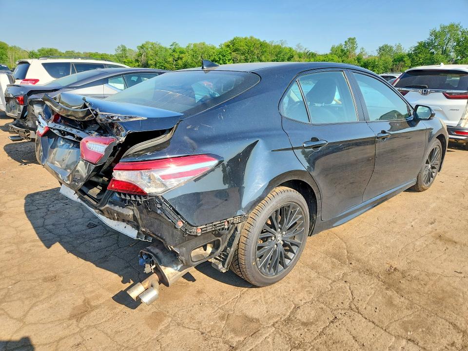 54091756 :رقم المزاد ، 4T1B11HK4KU250835 vin ، 2019 Toyota Camry مزاد بيع