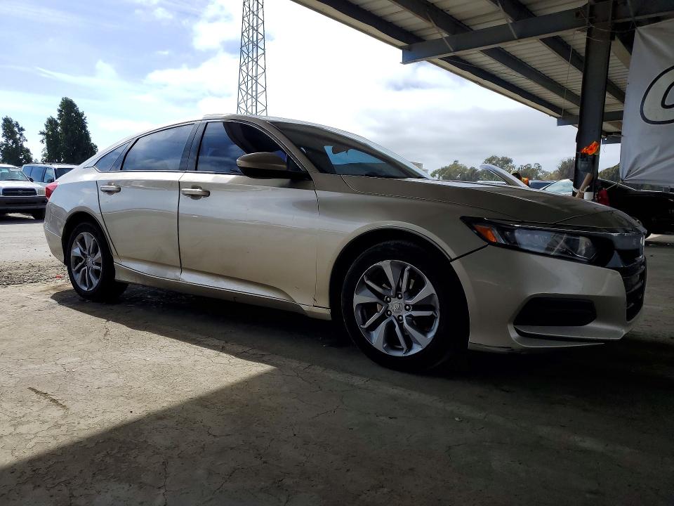 Продажа на аукционе авто 2018 Honda Accord, vin: 1HGCV1F14JA044567, номер лота: 53579336
