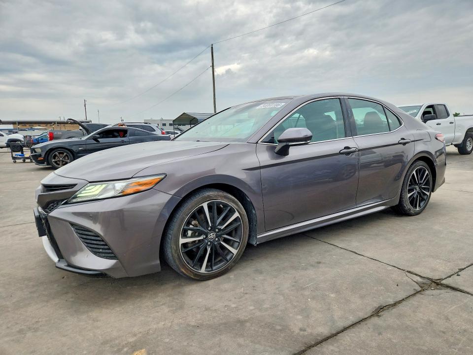 Auction sale of the 2018 Toyota Camry, vin: 4T1B61HK8JU119715, lot number: 54068186