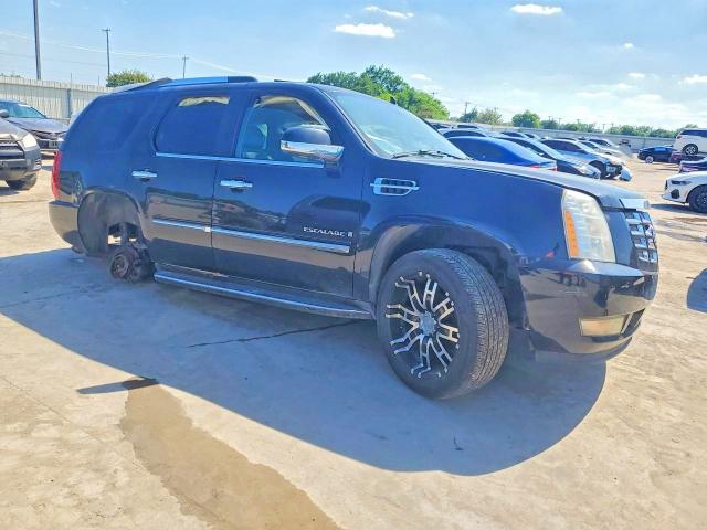 2007 Cadillac Escalade მანქანა იყიდება აუქციონზე, vin: 1GYFK63867R238024, აუქციონის ნომერი: 52940046