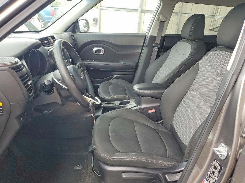 55105756 :رقم المزاد ، KNDJP3A56J7528761 vin ، 2018 Kia Soul مزاد بيع