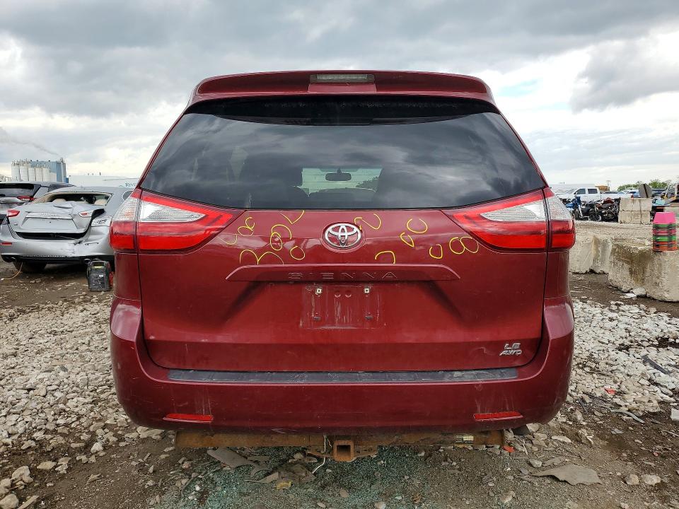 Продажа на аукционе авто 2015 Toyota Sienna, vin: 5TDJK3DC8FS126939, номер лота: 52010816