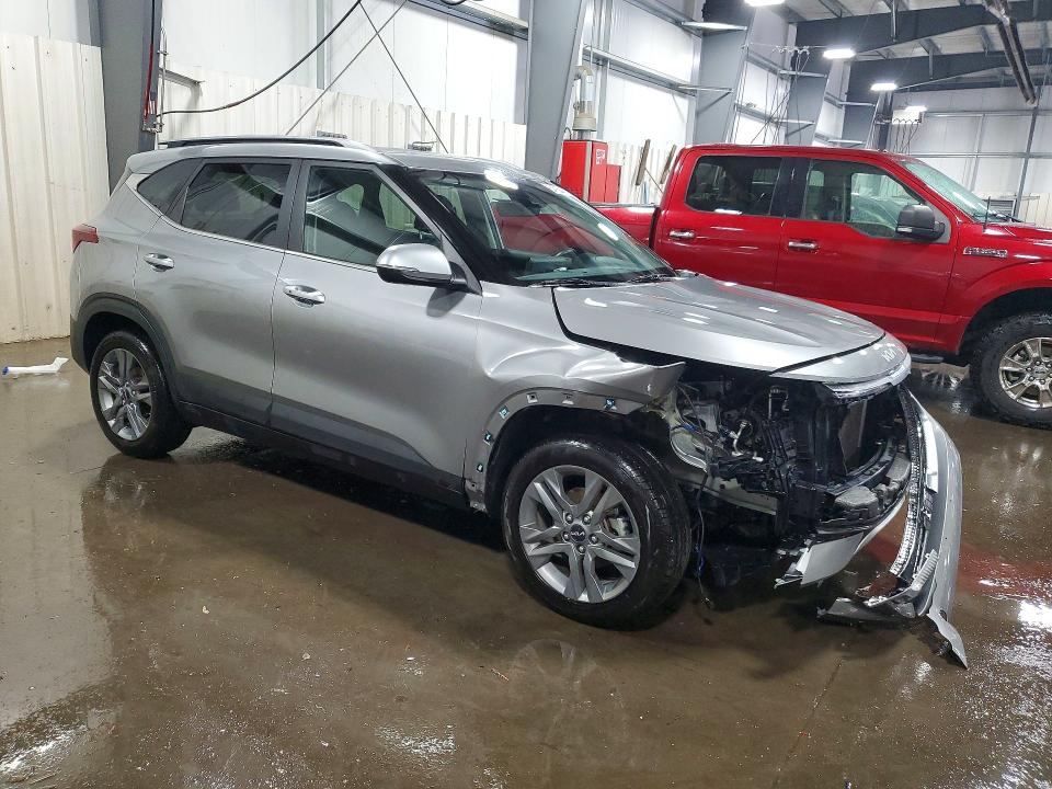 2023 Kia Seltos მანქანა იყიდება აუქციონზე, vin: KNDEU2AA9P7414313, აუქციონის ნომერი: 54764466