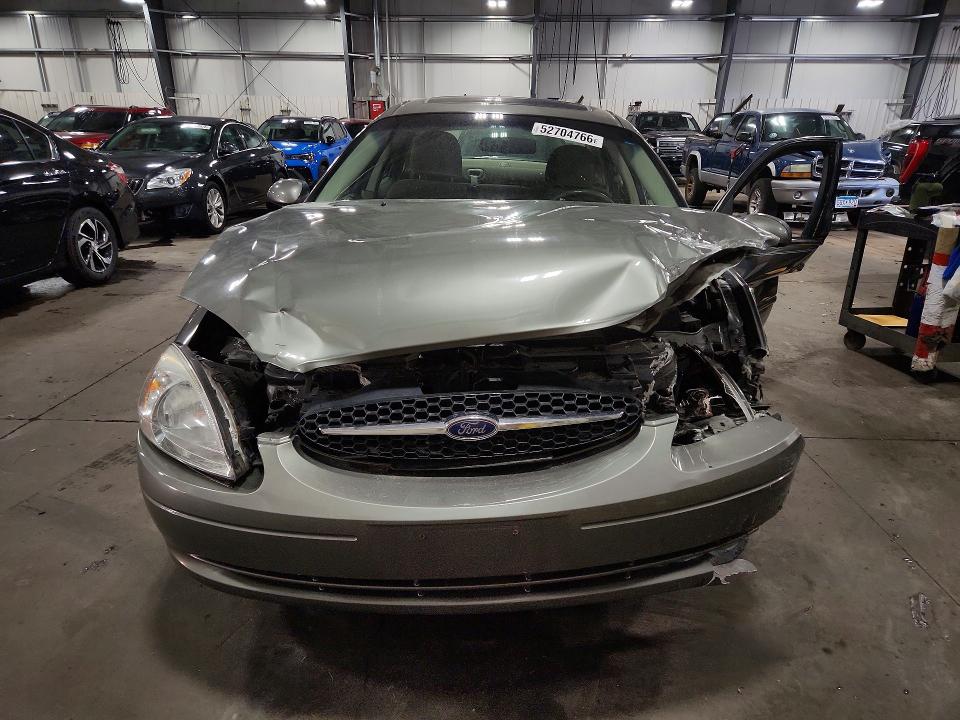 Продажа на аукционе авто 2001 Ford Taurus, vin: 1FAFP55U91G254108, номер лота: 52704766