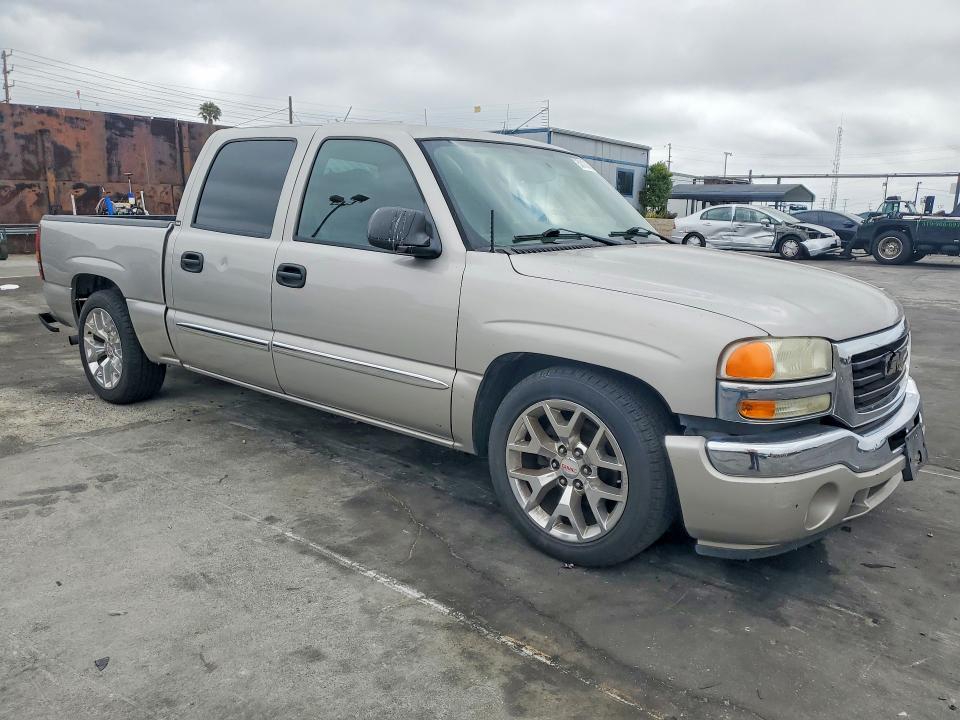 53136786 :رقم المزاد ، 2GTEC13T451388743 vin ، 2005 Gmc New Sierra مزاد بيع