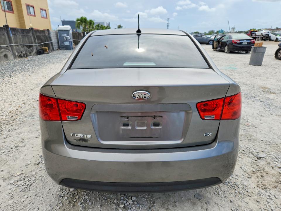 2011 Kia Forte მანქანა იყიდება აუქციონზე, vin: KNAFU4A21B5460888, აუქციონის ნომერი: 54942606