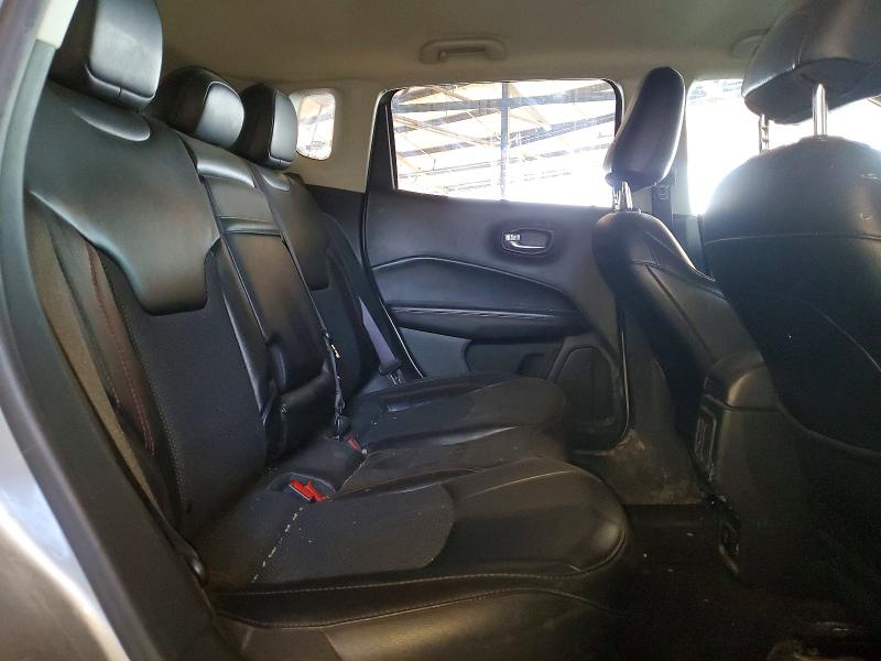 52061216 :رقم المزاد ، 3C4NJDDB7KT747963 vin ، 2019 Jeep Compass مزاد بيع