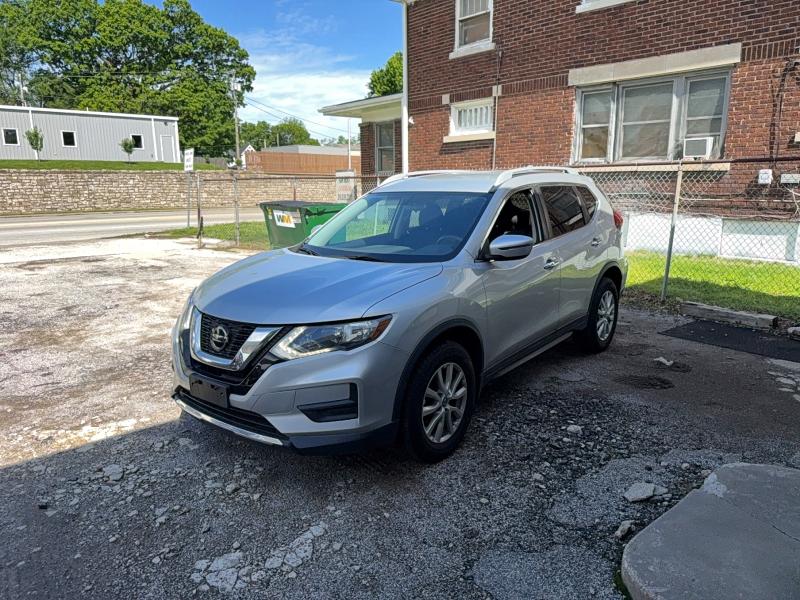 52853056 :رقم المزاد ، 5N1AT2MV9JC845437 vin ، 2018 Nissan Rogue مزاد بيع