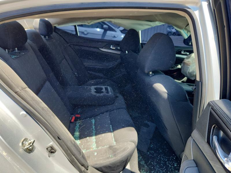 47926896 :رقم المزاد ، 1N4AA6AP3JC388640 vin ، 2018 Nissan Maxima مزاد بيع