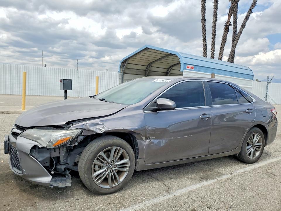 54146606 :رقم المزاد ، 4T1BF1FKXHU376677 vin ، 2017 Toyota Camry مزاد بيع