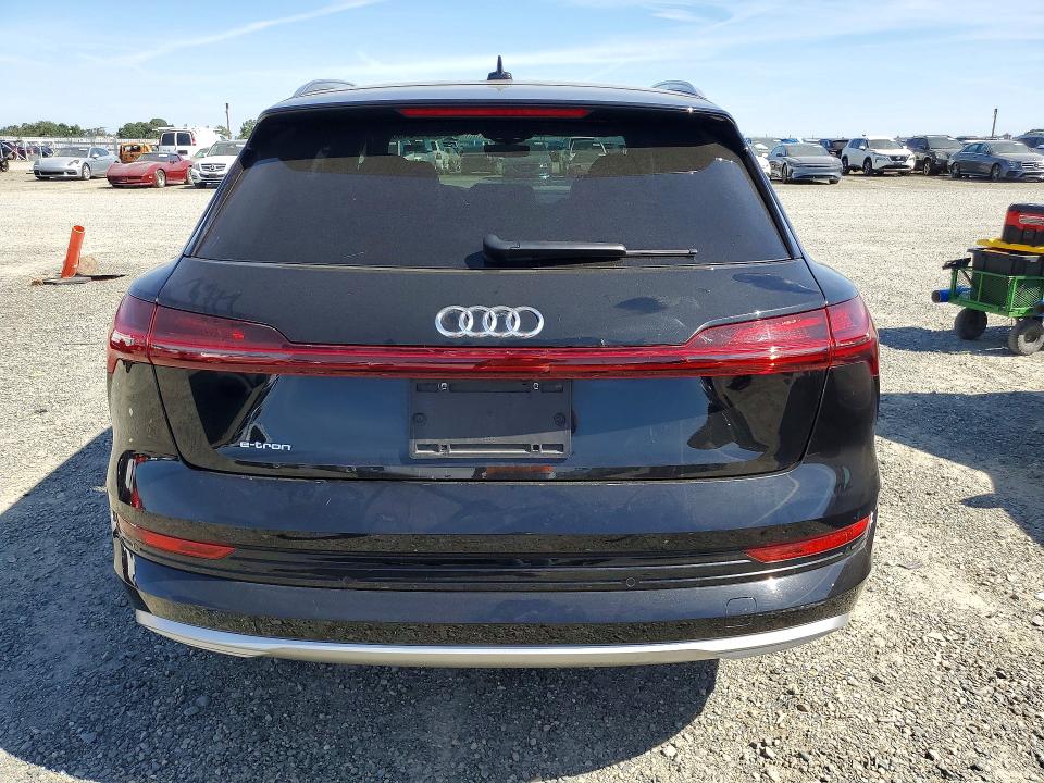 Продаж на аукціоні авто 2019 Audi E-tron, vin: WA1VABGE6KB020531, номер лоту: 53178406