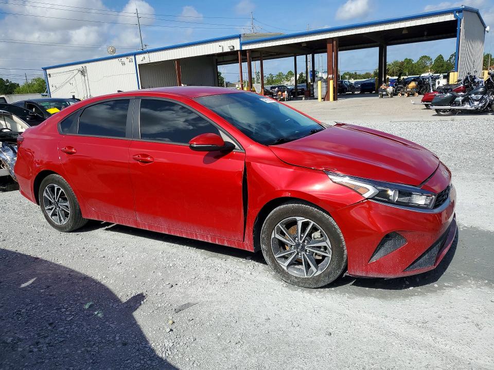 2024 Kia Forte მანქანა იყიდება აუქციონზე, vin: 3KPF24AD8RE790701, აუქციონის ნომერი: 54772526