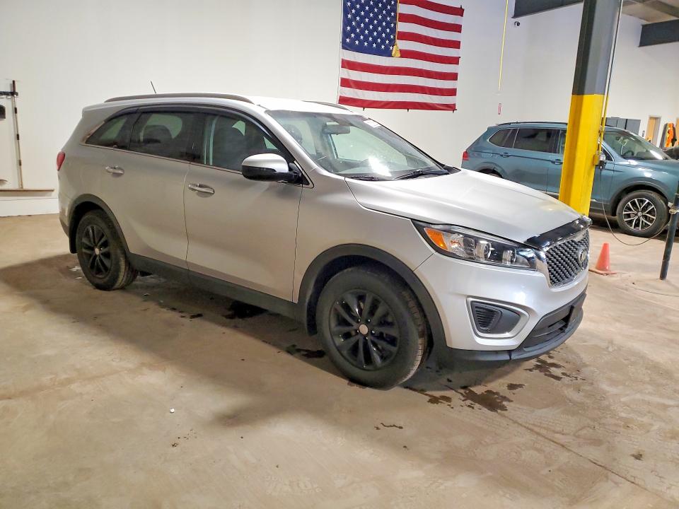 53603496 :رقم المزاد ، 5XYPG4A51JG406411 vin ، 2018 Kia Sorento مزاد بيع