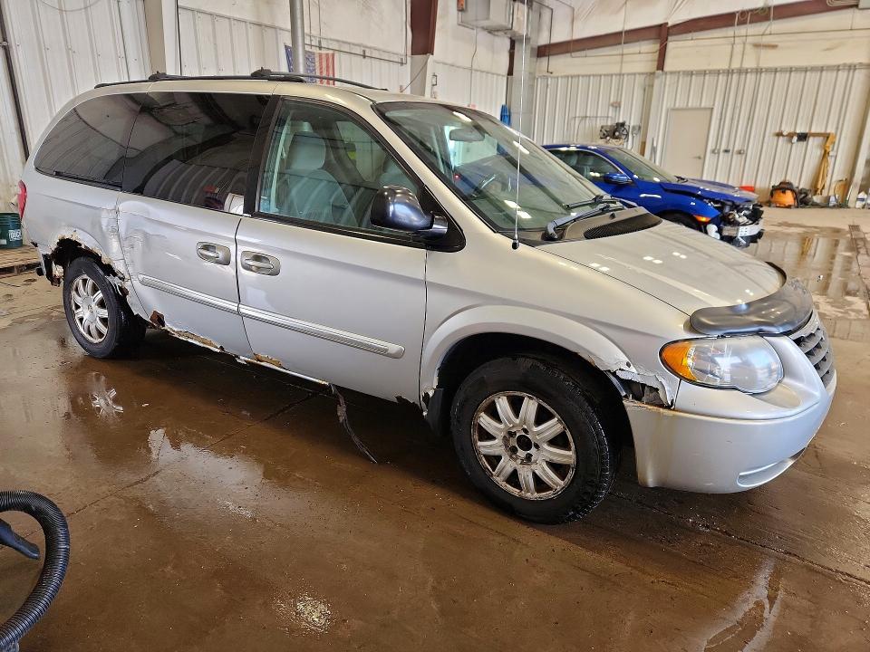 Продажа на аукционе авто 2005 Chrysler Town & Country, vin: 2C4GP54L45R501983, номер лота: 52068176