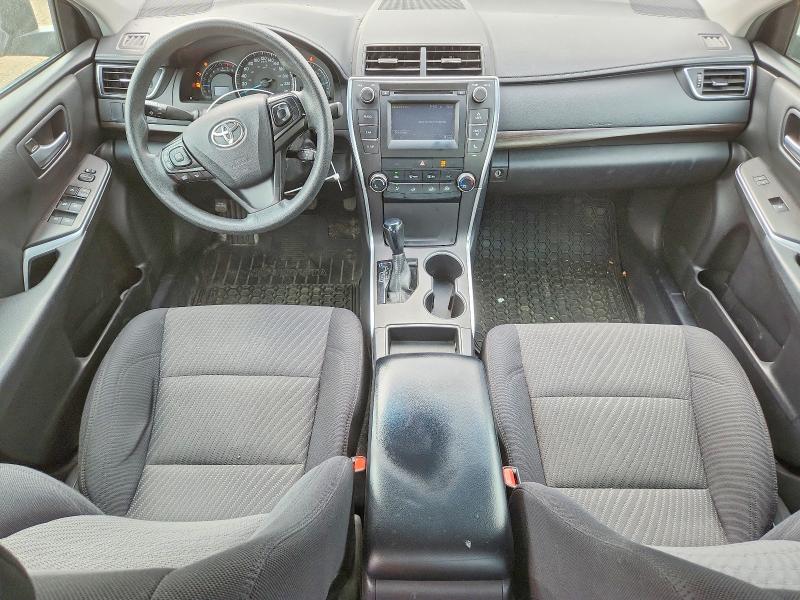 55243426 :رقم المزاد ، 4T1BF1FK3FU058476 vin ، 2015 Toyota Camry مزاد بيع
