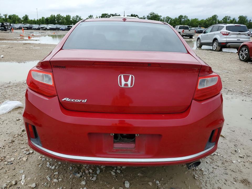 53811106 :رقم المزاد ، 1HGCT1B87FA013359 vin ، 2015 Honda Accord مزاد بيع