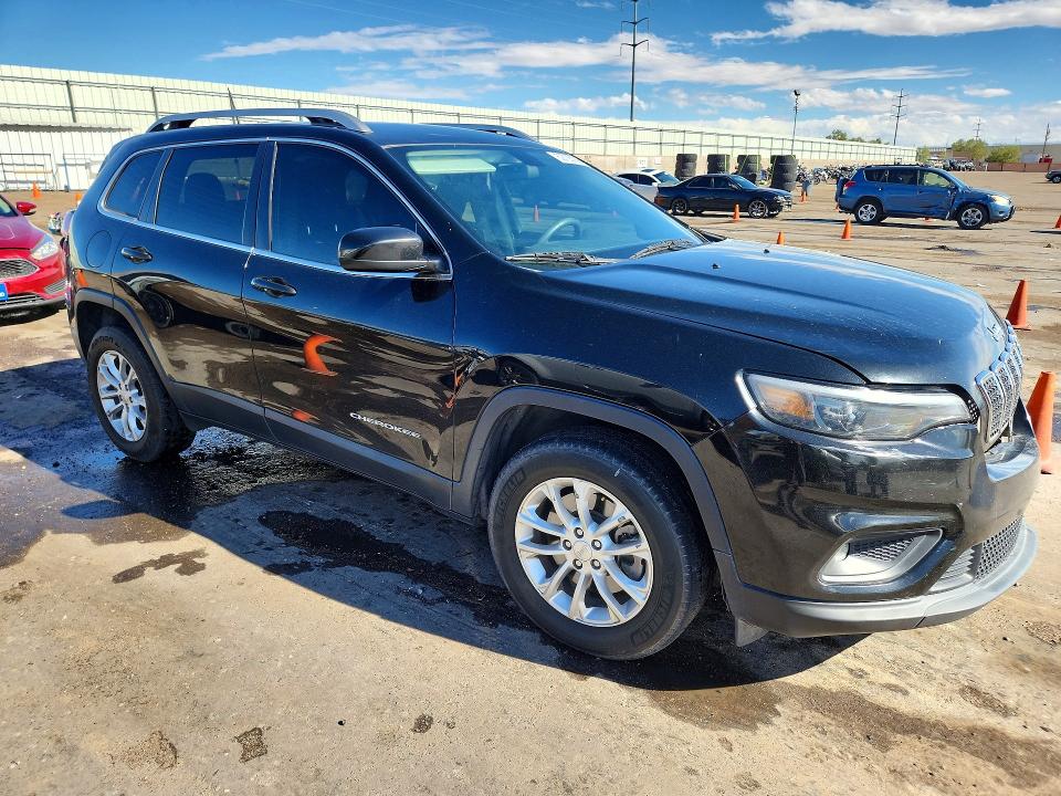 Продаж на аукціоні авто 2019 Jeep Cherokee, vin: 1C4PJLCB6KD381116, номер лоту: 52726166