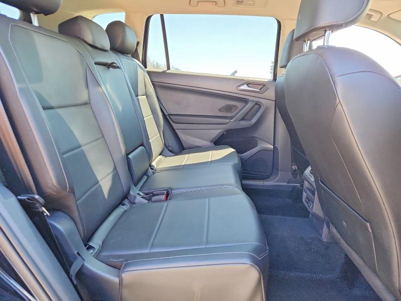 51829086 :رقم المزاد ، 3VV2B7AX8JM032878 vin ، 2018 Volkswagen Tiguan مزاد بيع