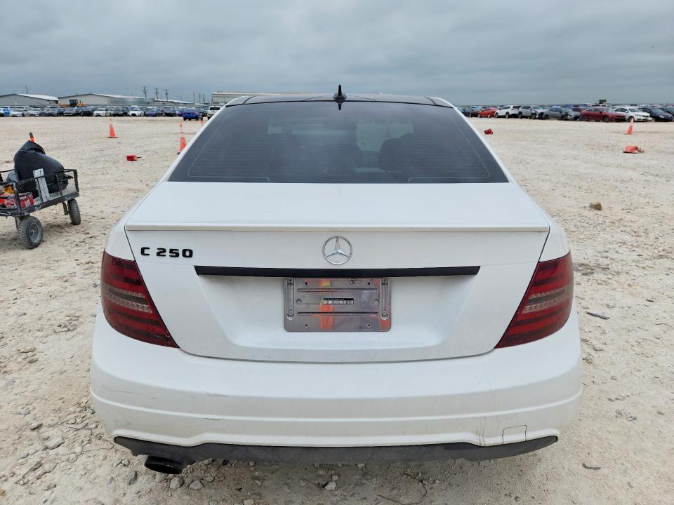 2013 Mercedes-benz C მანქანა იყიდება აუქციონზე, vin: WDDGF4HB7DA802125, აუქციონის ნომერი: 51833836