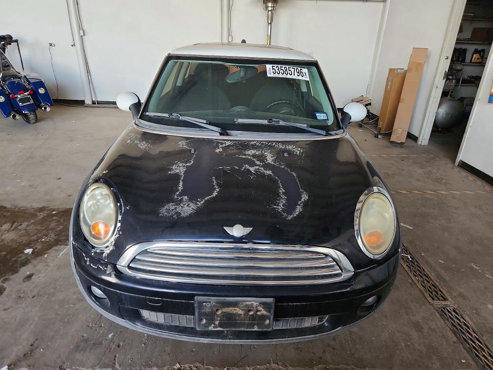 53585796 :رقم المزاد ، WMWMF335X7TT50315 vin ، 2007 Mini Cooper Hardtop مزاد بيع