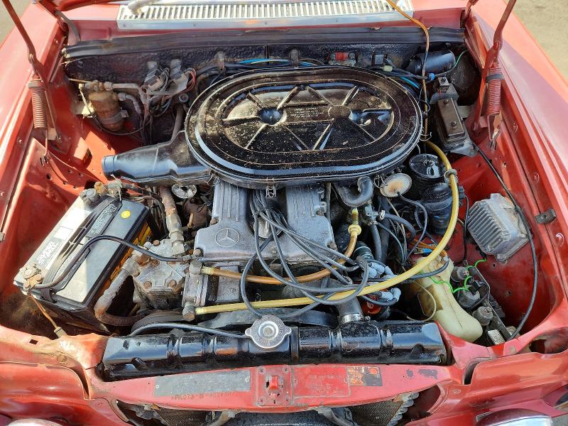 53117996 :رقم المزاد ، 11407312002490 vin ، 1973 Mercedes-benz 280c مزاد بيع