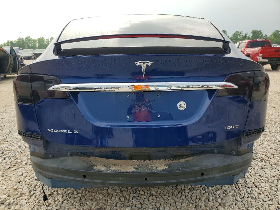 2017 Tesla Model X მანქანა იყიდება აუქციონზე, vin: 5YJXCBE23HF042560, აუქციონის ნომერი: 52731146