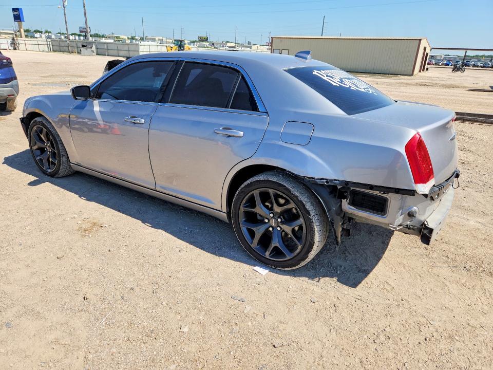 53364756 :رقم المزاد ، 2C3CCAAG3HH577512 vin ، 2017 Chrysler 300 مزاد بيع