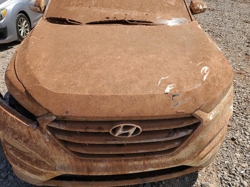 52918406 :رقم المزاد ، KM8J33A4XJU639085 vin ، 2018 Hyundai Tucson مزاد بيع