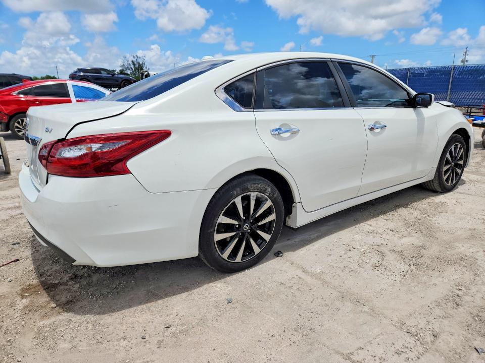 2018 Nissan Altima მანქანა იყიდება აუქციონზე, vin: 1N4AL3APXJC157906, აუქციონის ნომერი: 54352426