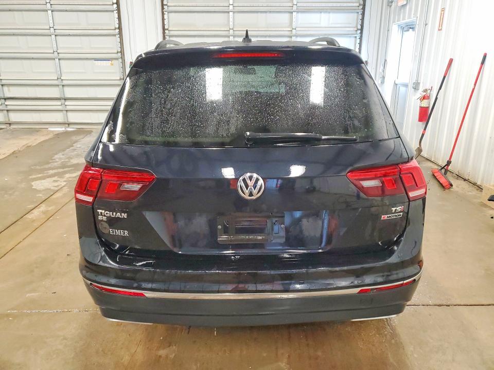 52775636 :رقم المزاد ، 3VV2B7AX8JM145004 vin ، 2018 Volkswagen Tiguan مزاد بيع