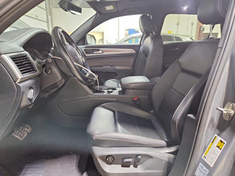 52492626 :رقم المزاد ، 1V2RE2CA8MC233037 vin ، 2021 Volkswagen Atlas Cross Sport مزاد بيع