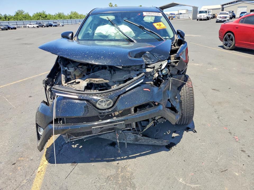 53623336 :رقم المزاد ، 2T3WFREV1JW476479 vin ، 2018 Toyota Rav4 مزاد بيع