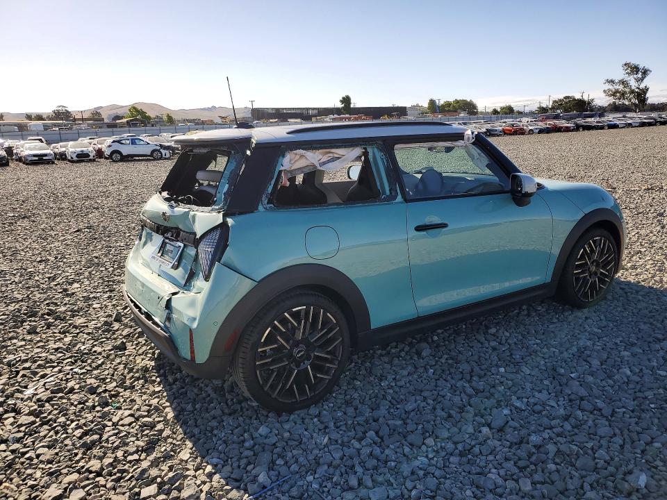 54829956 :رقم المزاد ، WMW23GD0XS2X14368 vin ، 2025 Mini Cooper مزاد بيع