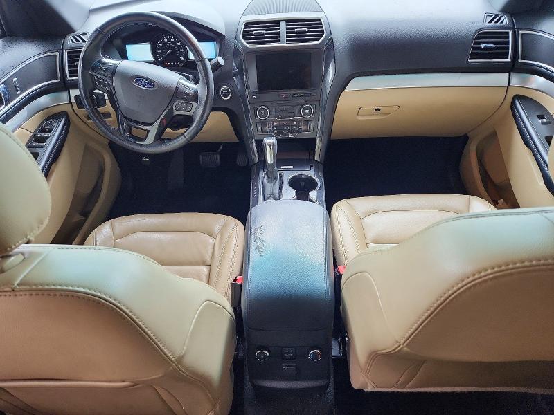 54113306 :رقم المزاد ، 1FM5K8DGEHGB26601 vin ، 2017 Ford Explorer مزاد بيع