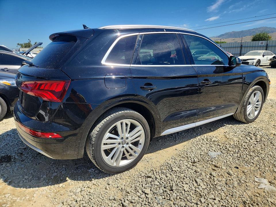 53038656 :رقم المزاد ، WA1BNAFY5J2020015 vin ، 2018 Audi Q5 مزاد بيع